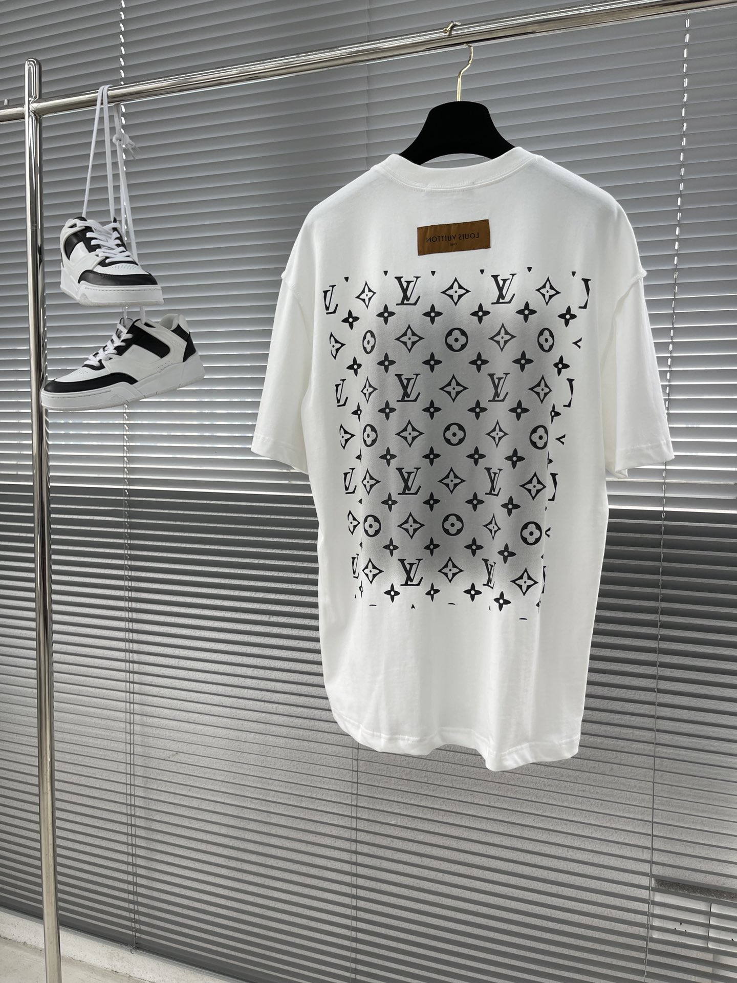 LV T-Shirt