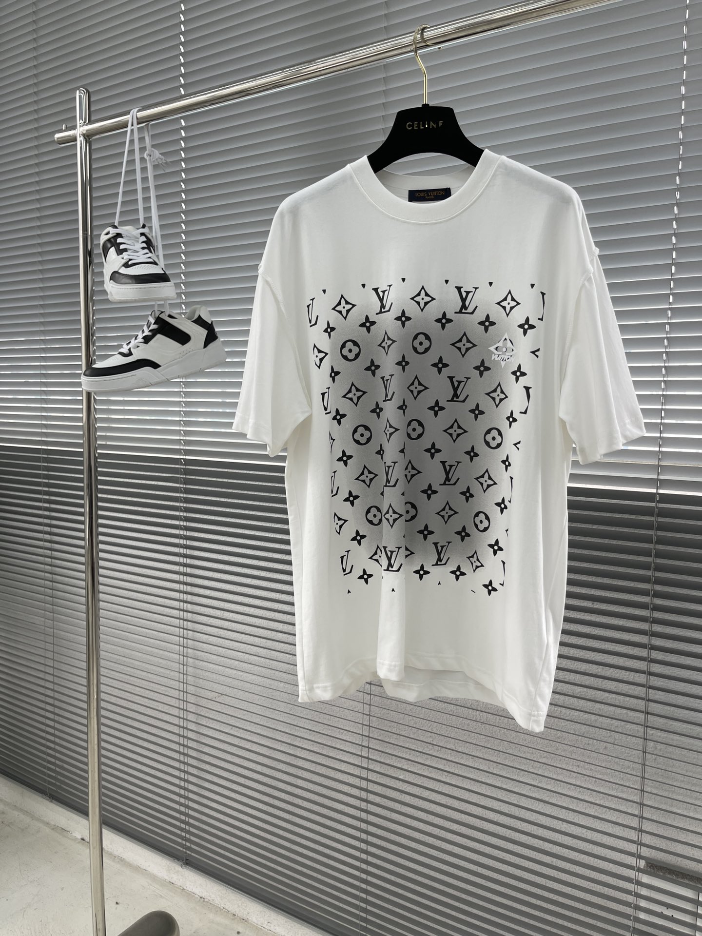 LV T-Shirt