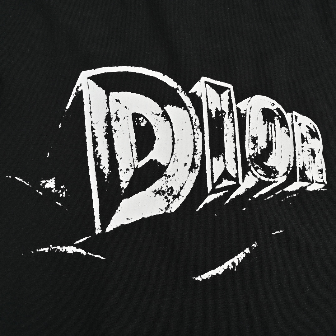 DIOR T-SHIRT