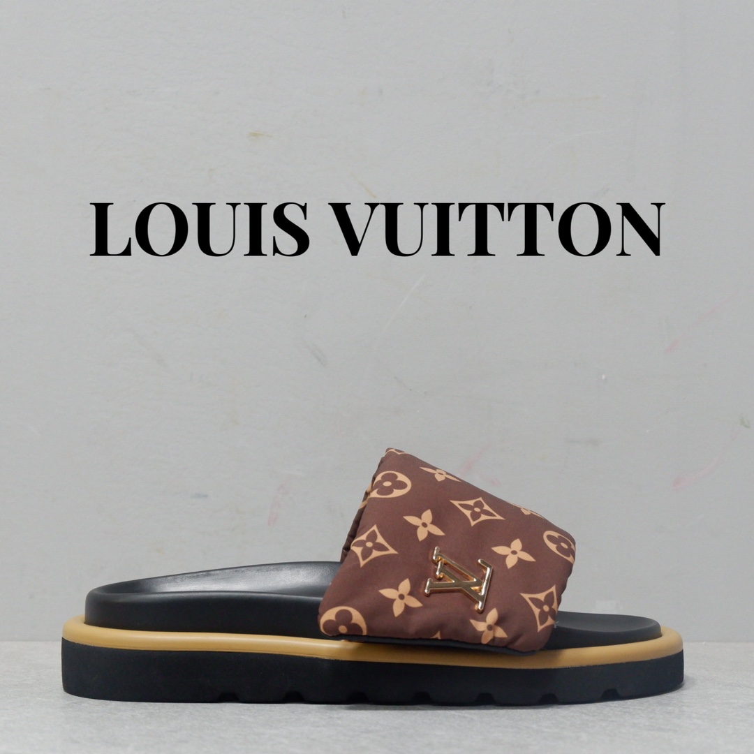 LOUIS VUITTON SLIPPERS
