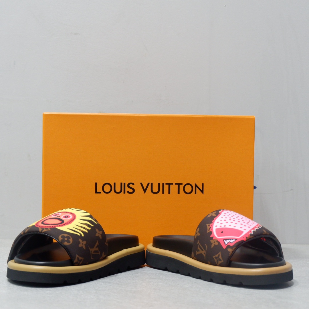 LOUIS VUITTON SLIPPERS