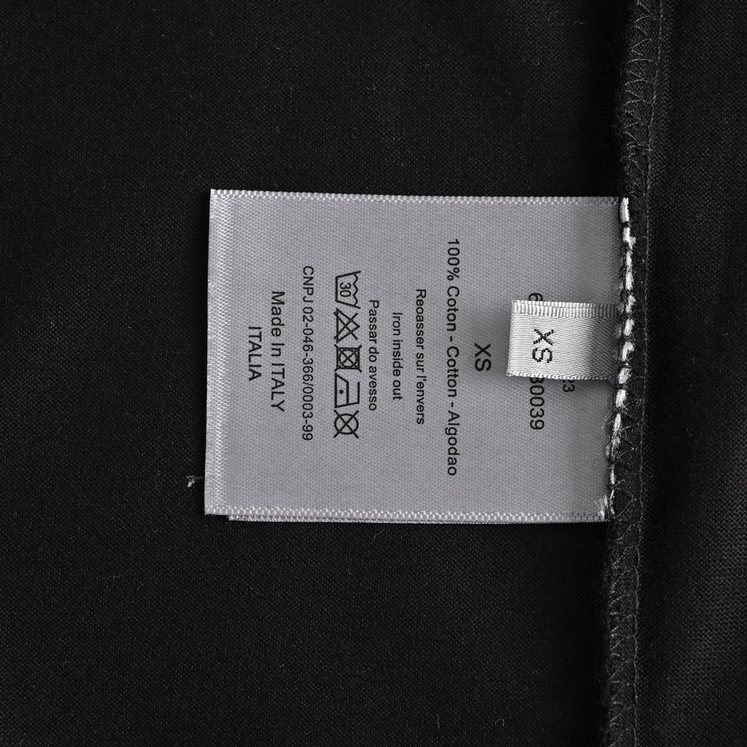 DIOR T-SHIRT