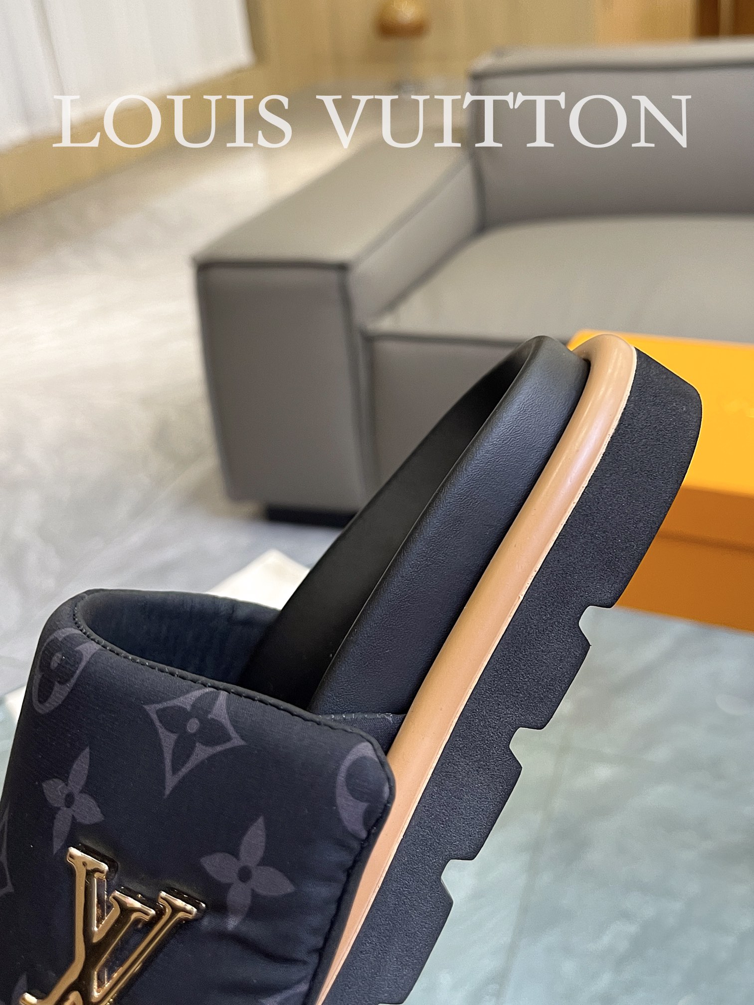 LOUIS VUITTON SLIPPERS
