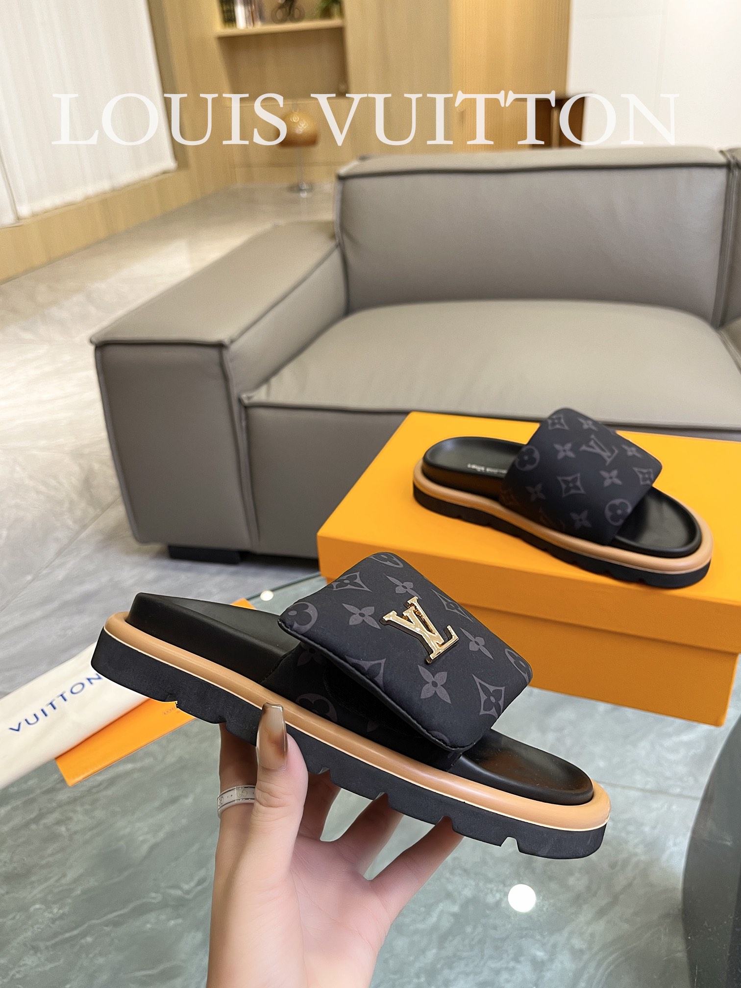 LOUIS VUITTON SLIPPERS