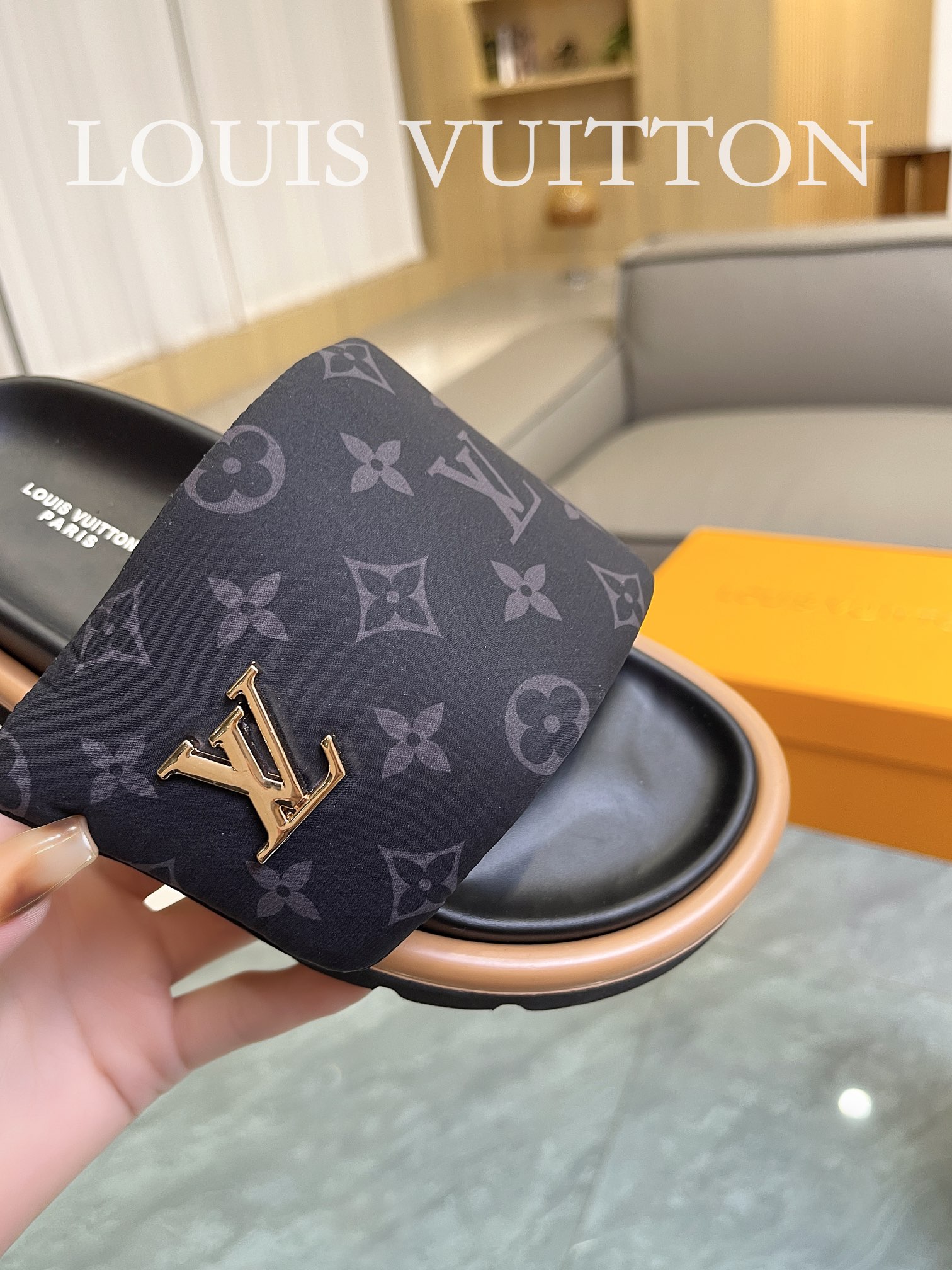LOUIS VUITTON SLIPPERS