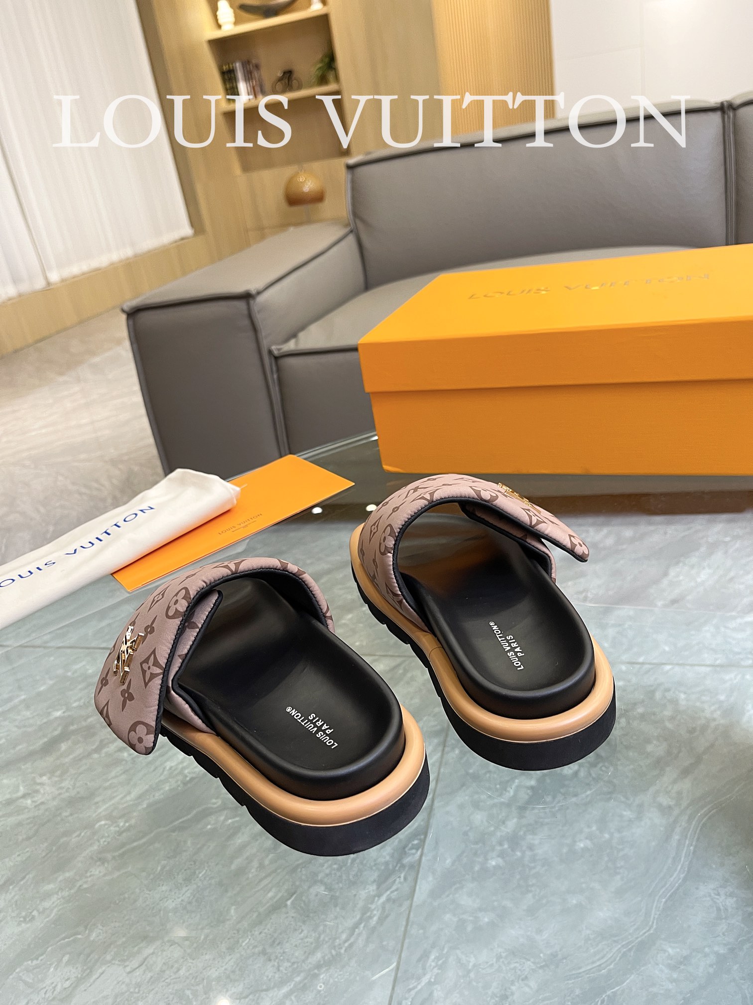 LOUIS VUITTON SLIPPERS