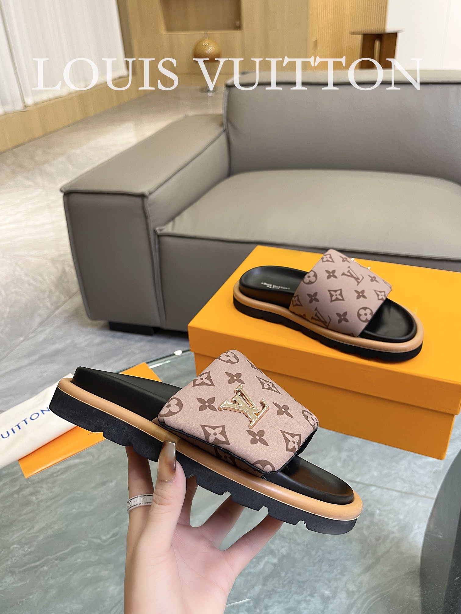 LOUIS VUITTON SLIPPERS