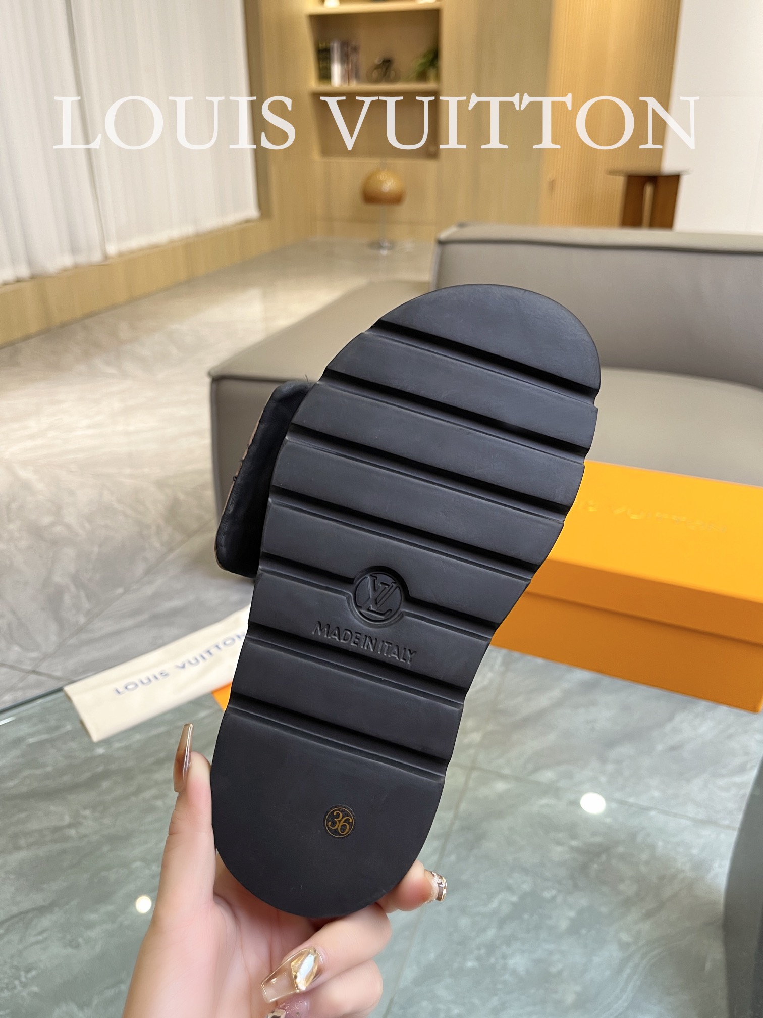 LOUIS VUITTON SLIPPERS