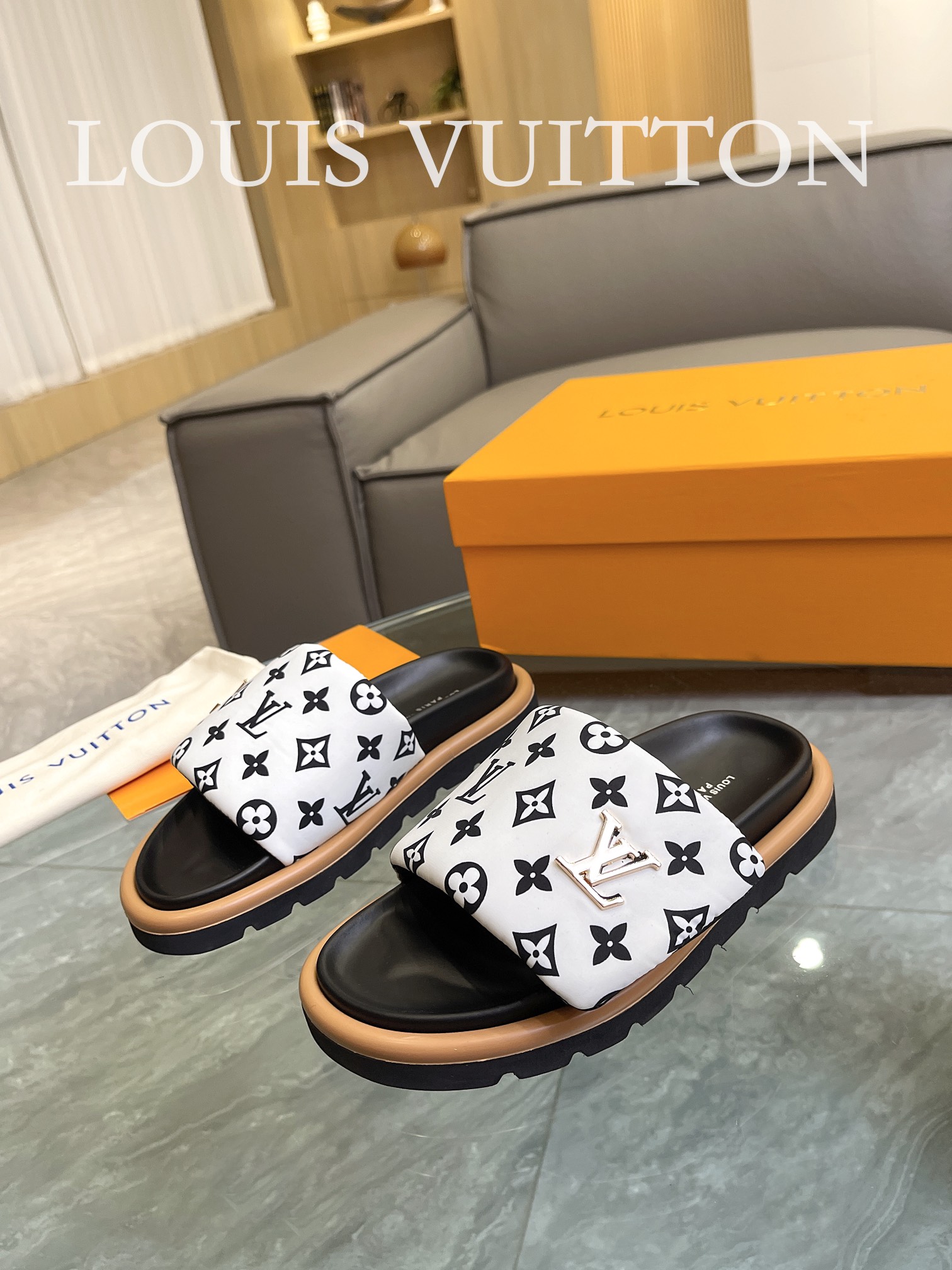 LOUIS VUITTON SLIPPERS