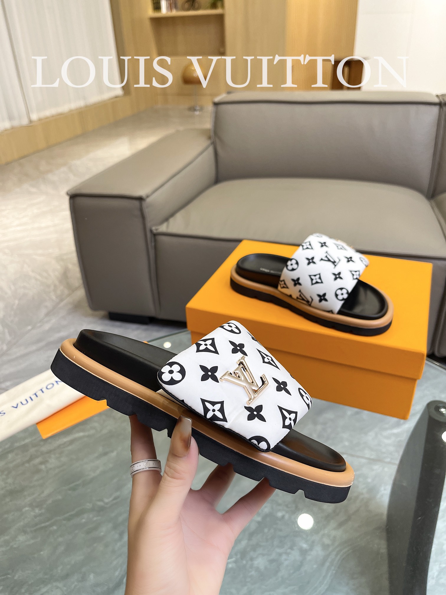 LOUIS VUITTON SLIPPERS
