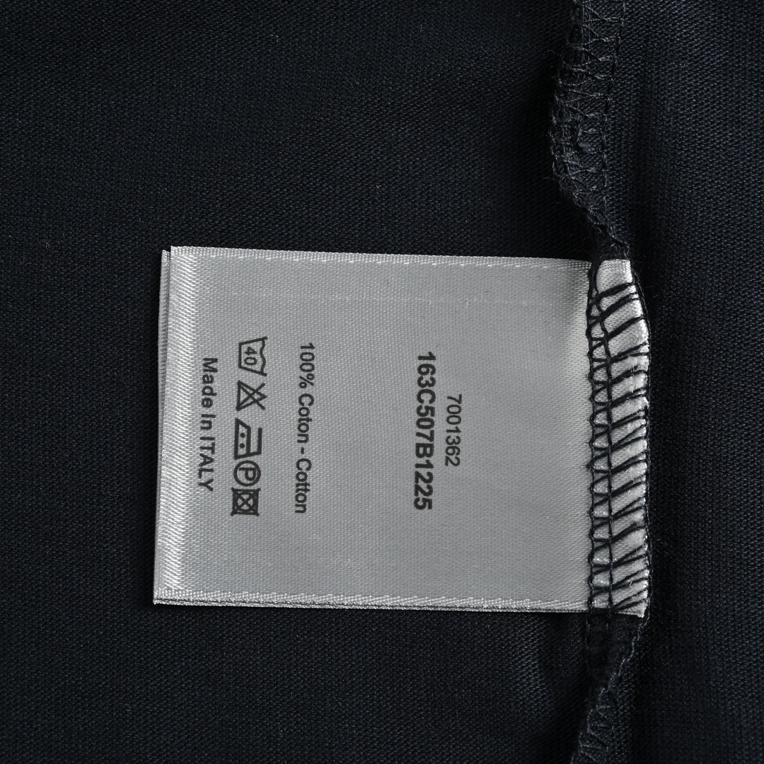 DIOR T-SHIRT