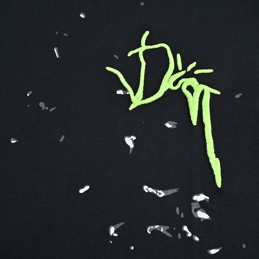 DIOR T-SHIRT