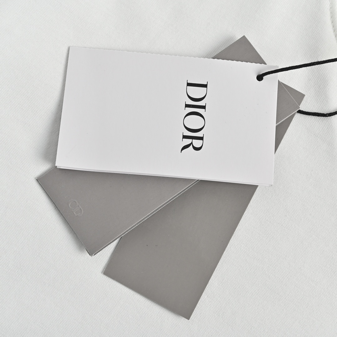 DIOR T-SHIRT