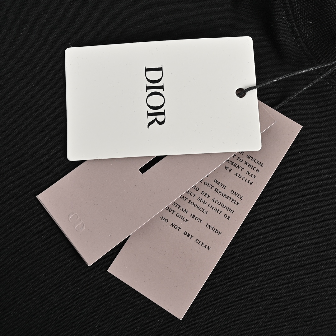 DIOR T-SHIRT