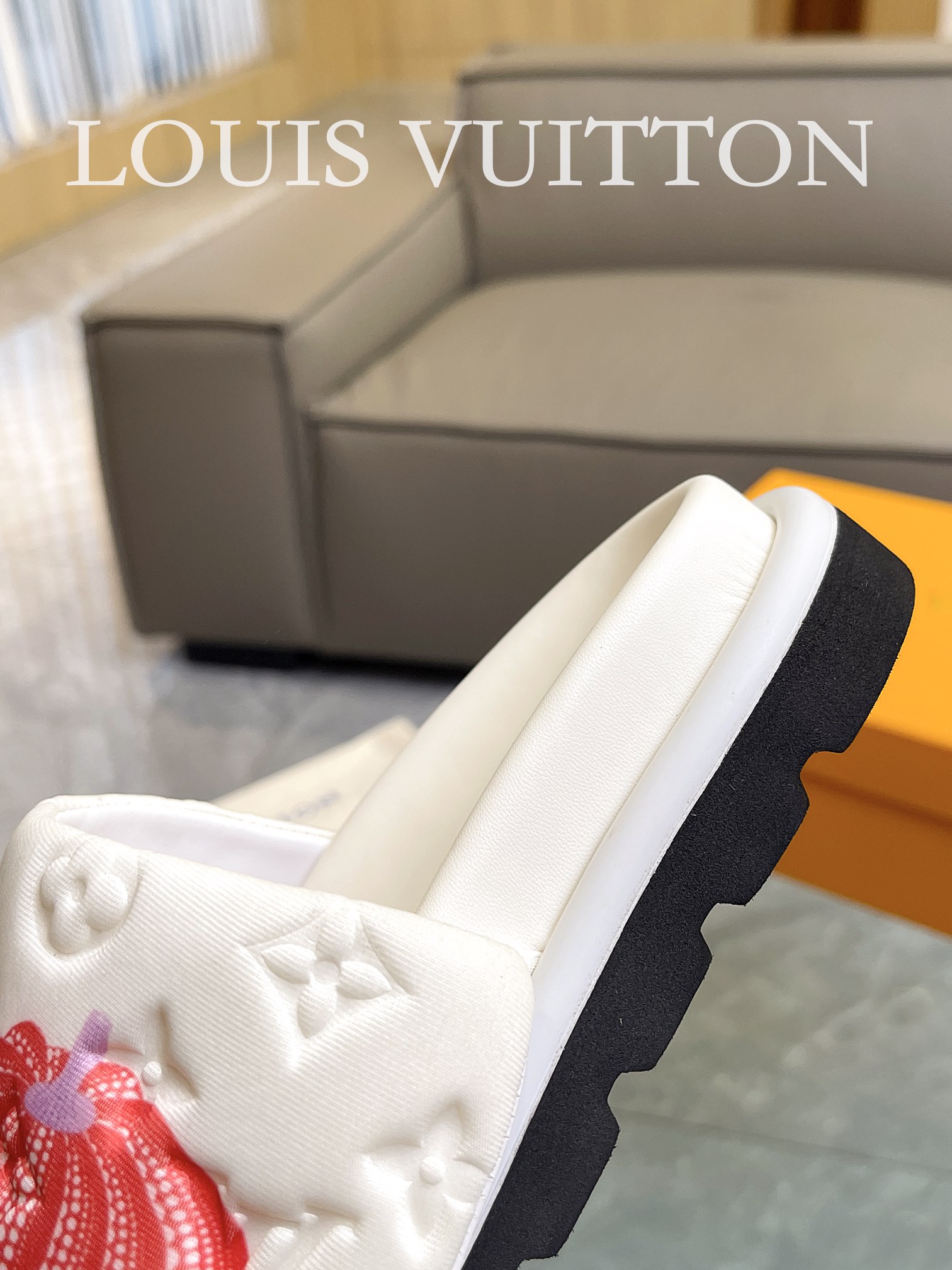 LOUIS VUITTON SLIPPERS