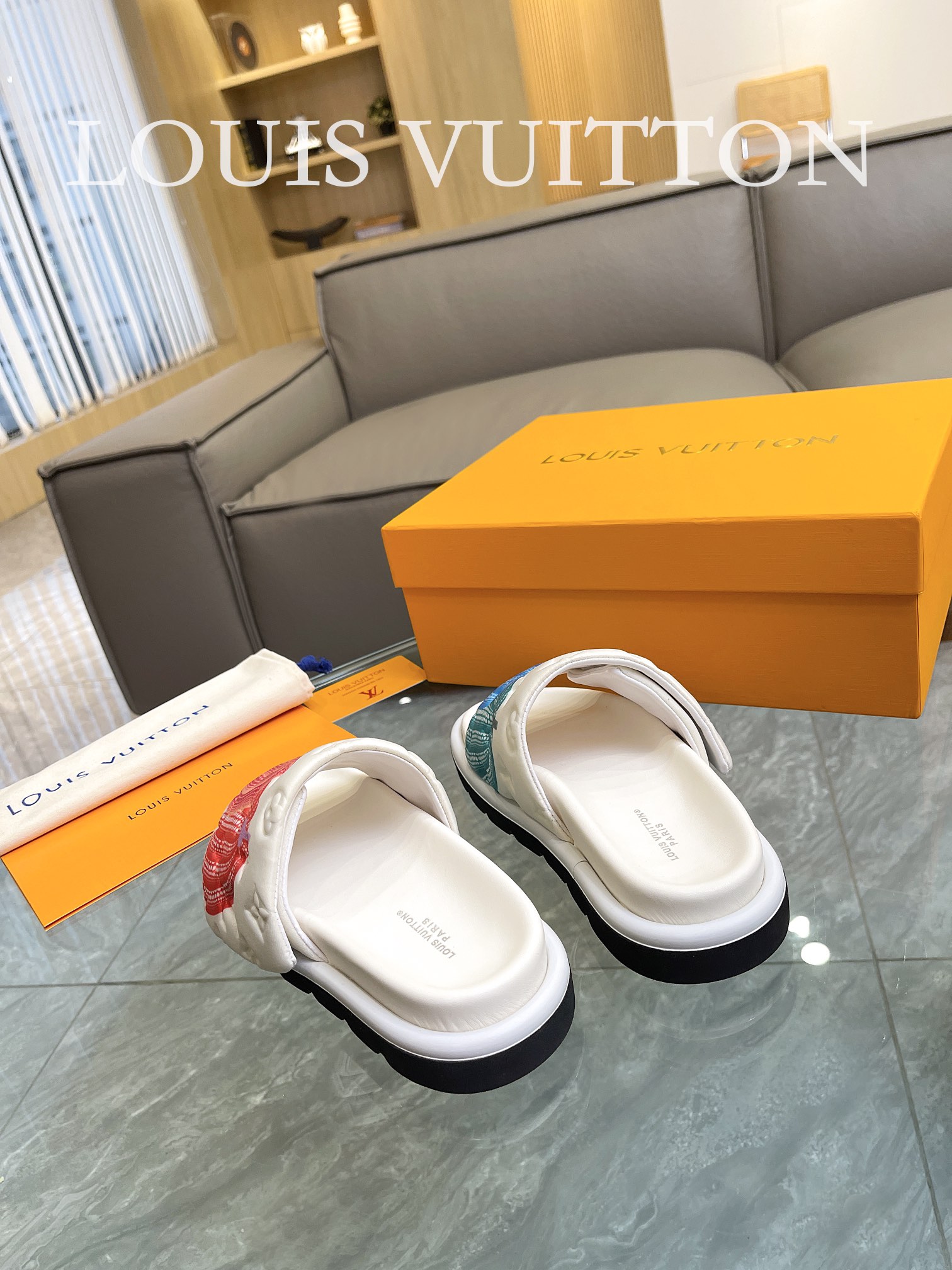 LOUIS VUITTON SLIPPERS