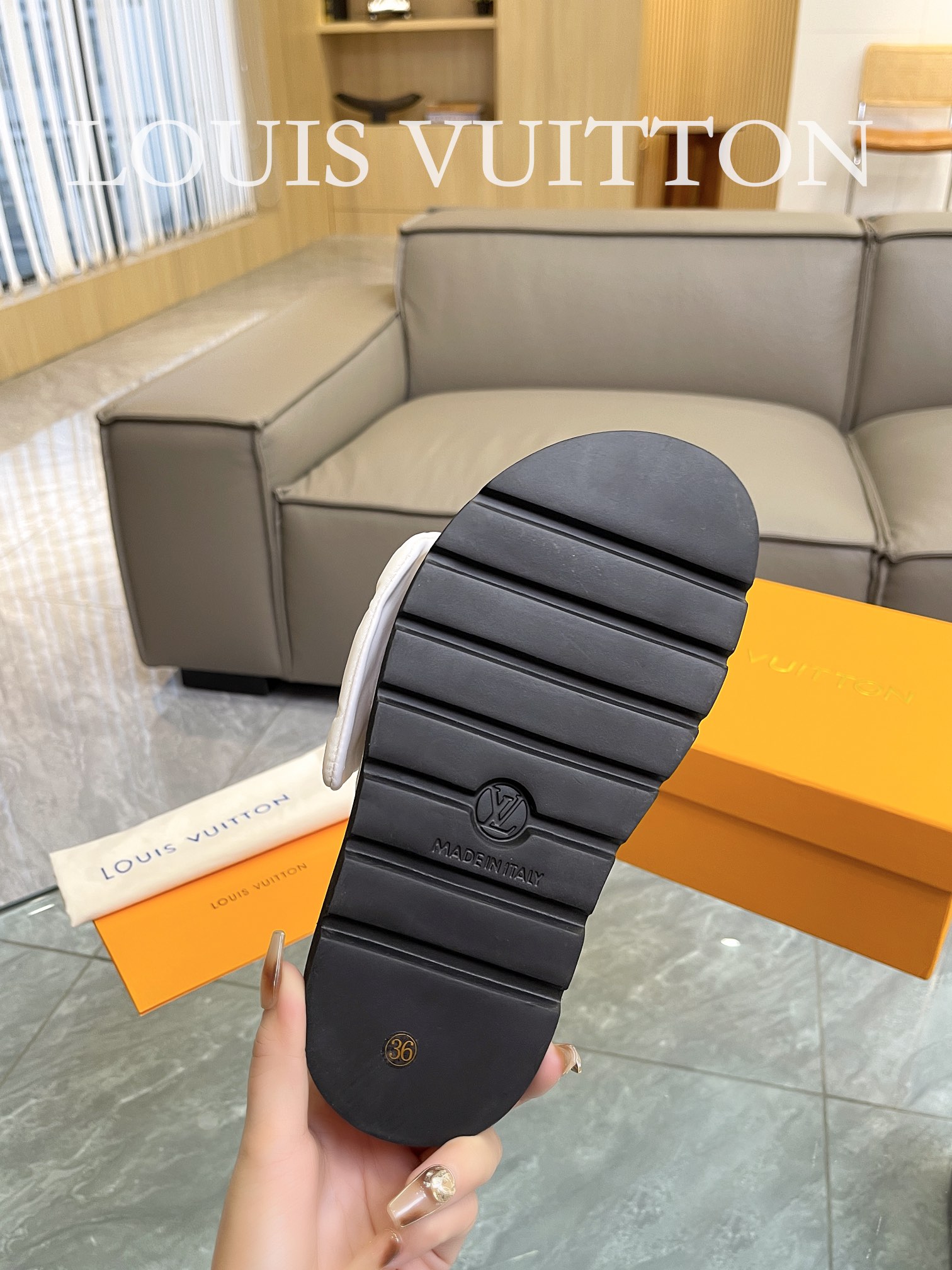 LOUIS VUITTON SLIPPERS