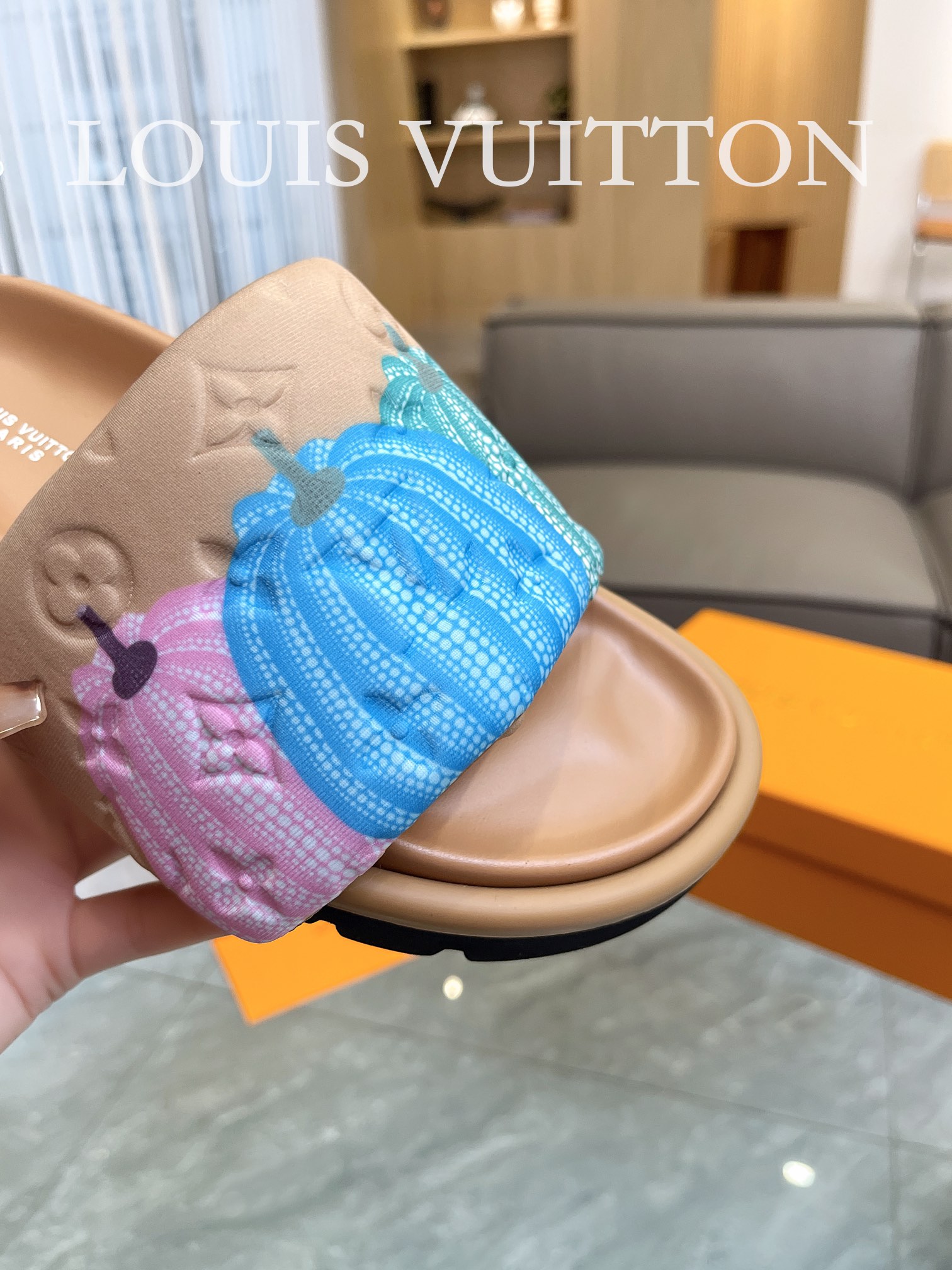 LOUIS VUITTON SLIPPERS