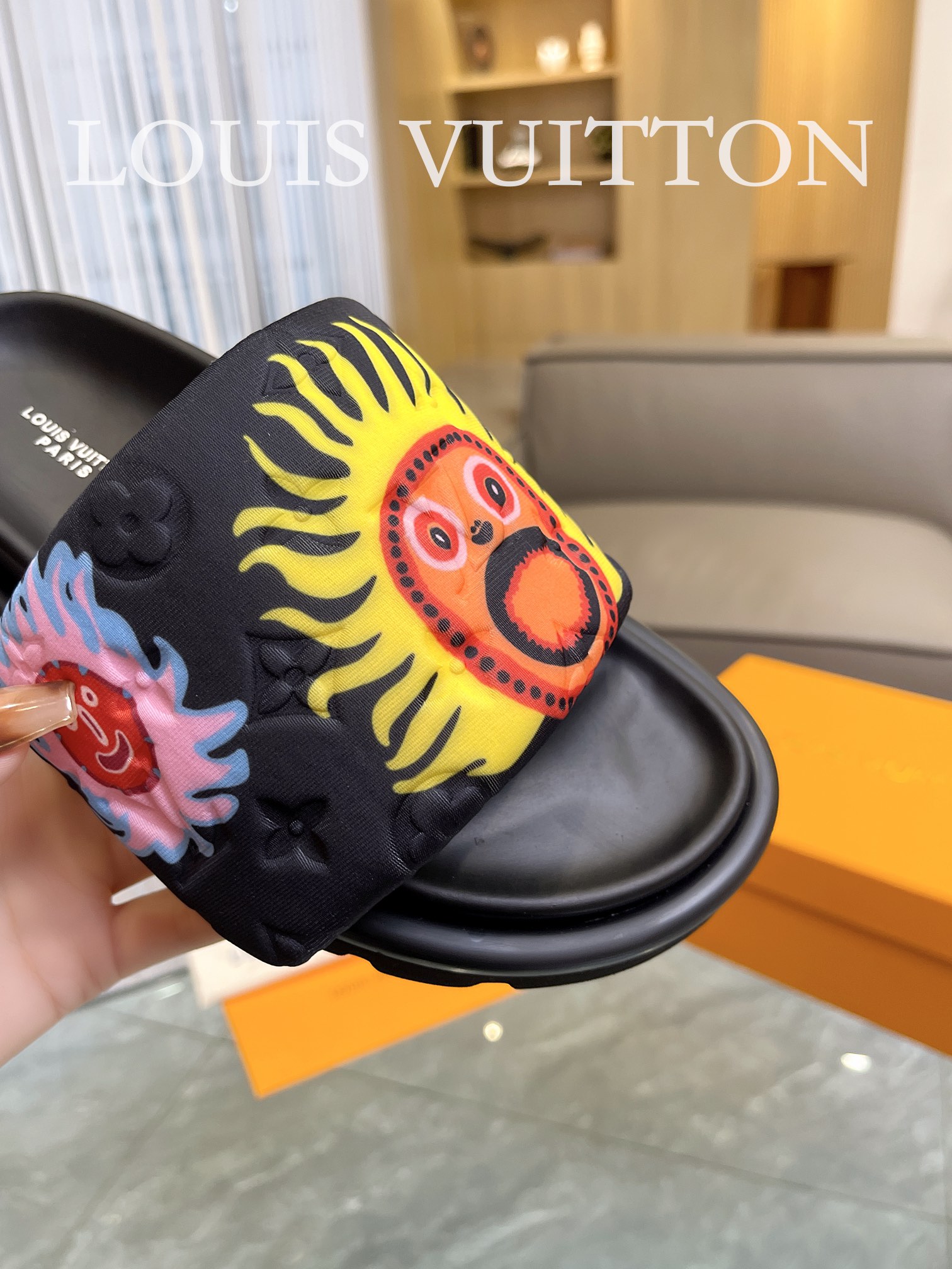 LOUIS VUITTON SLIPPERS