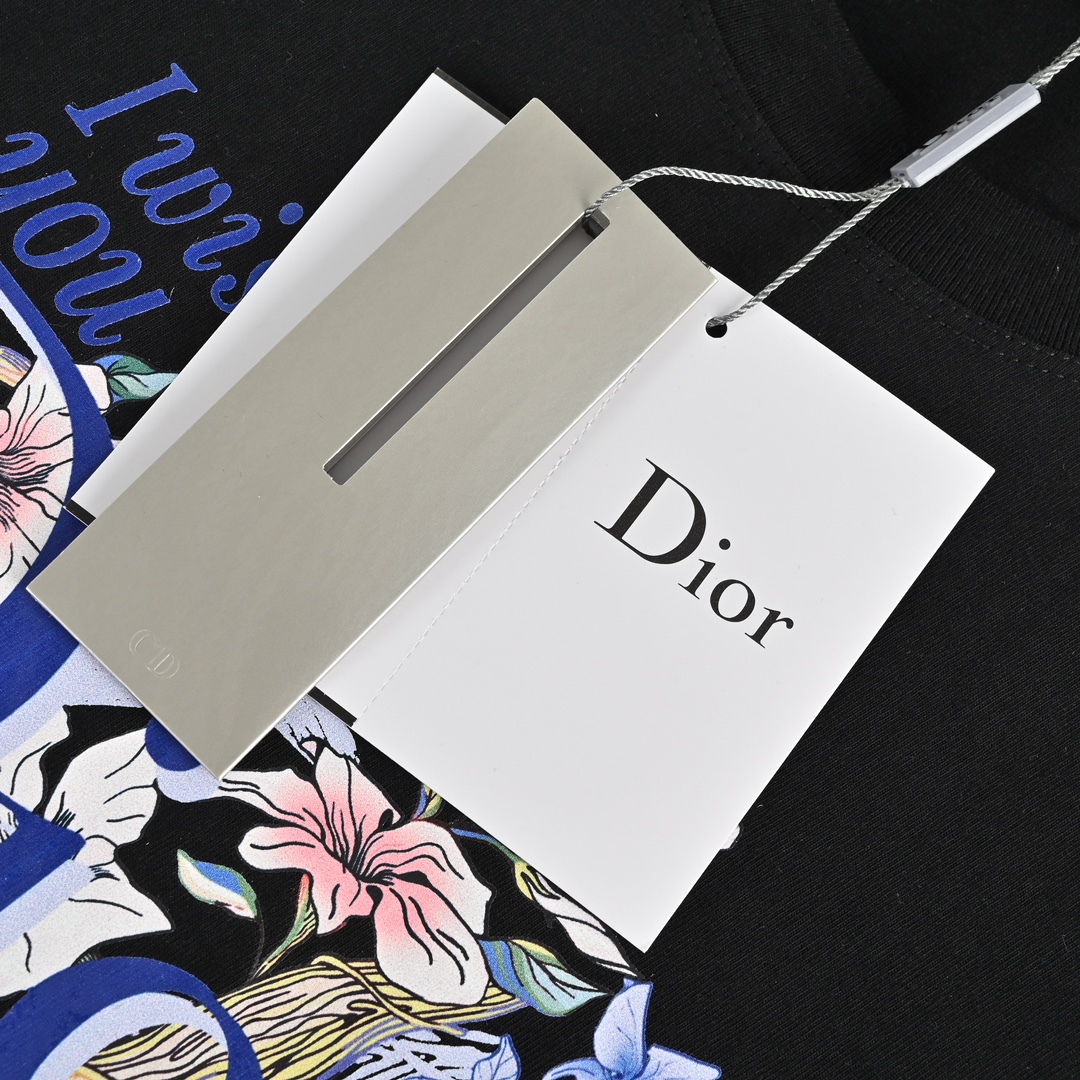 DIOR T-SHIRT