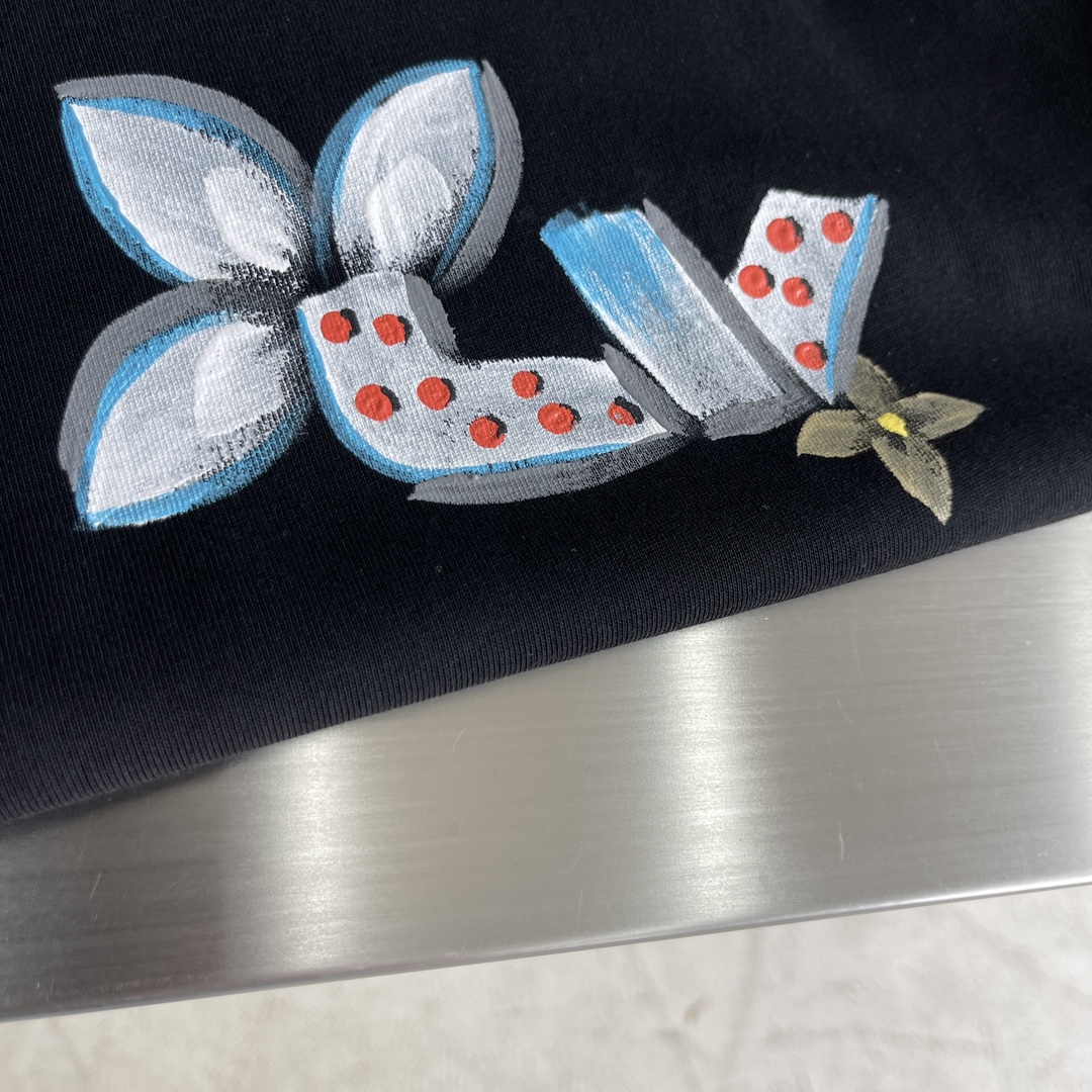 LV T-Shirt