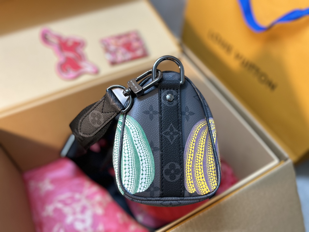 LV x YK Keepall 25