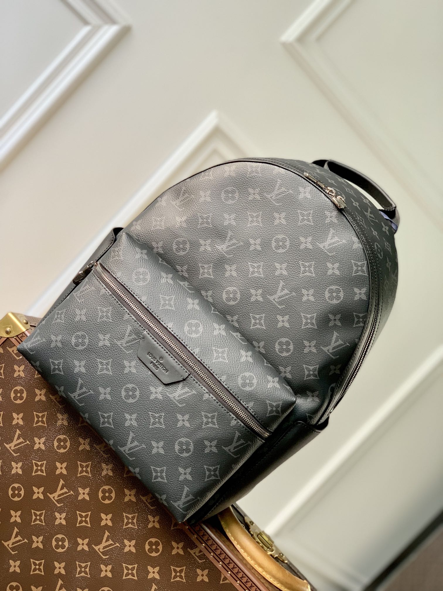 LV DISCOVERY BACKPACK