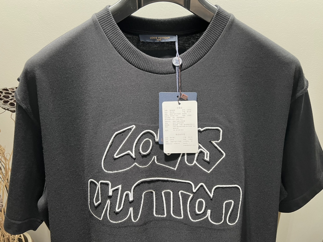 LV T-SHIRT