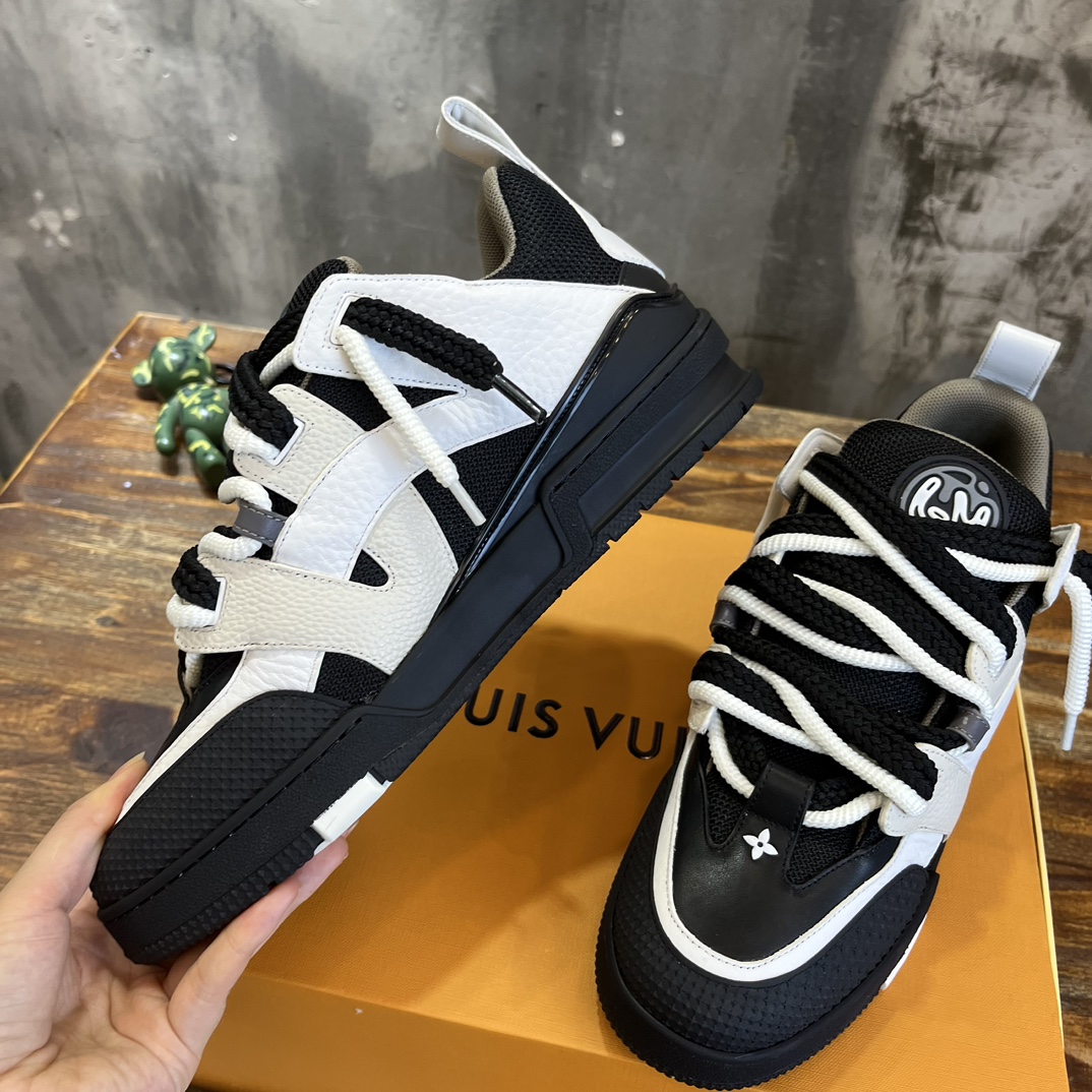 LOUIS VUITTON TRAINERS