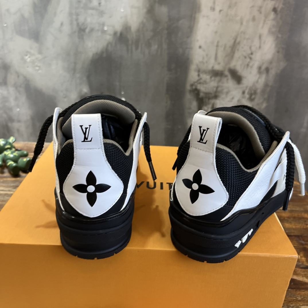 LOUIS VUITTON TRAINERS