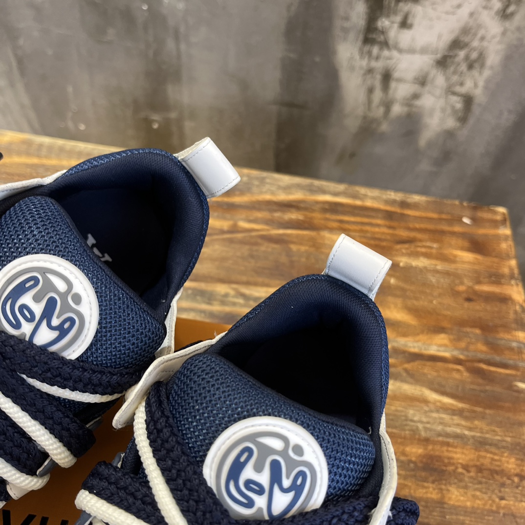 LOUIS VUITTON TRAINERS