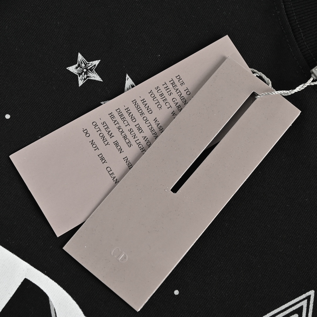 DIOR T-SHIRT