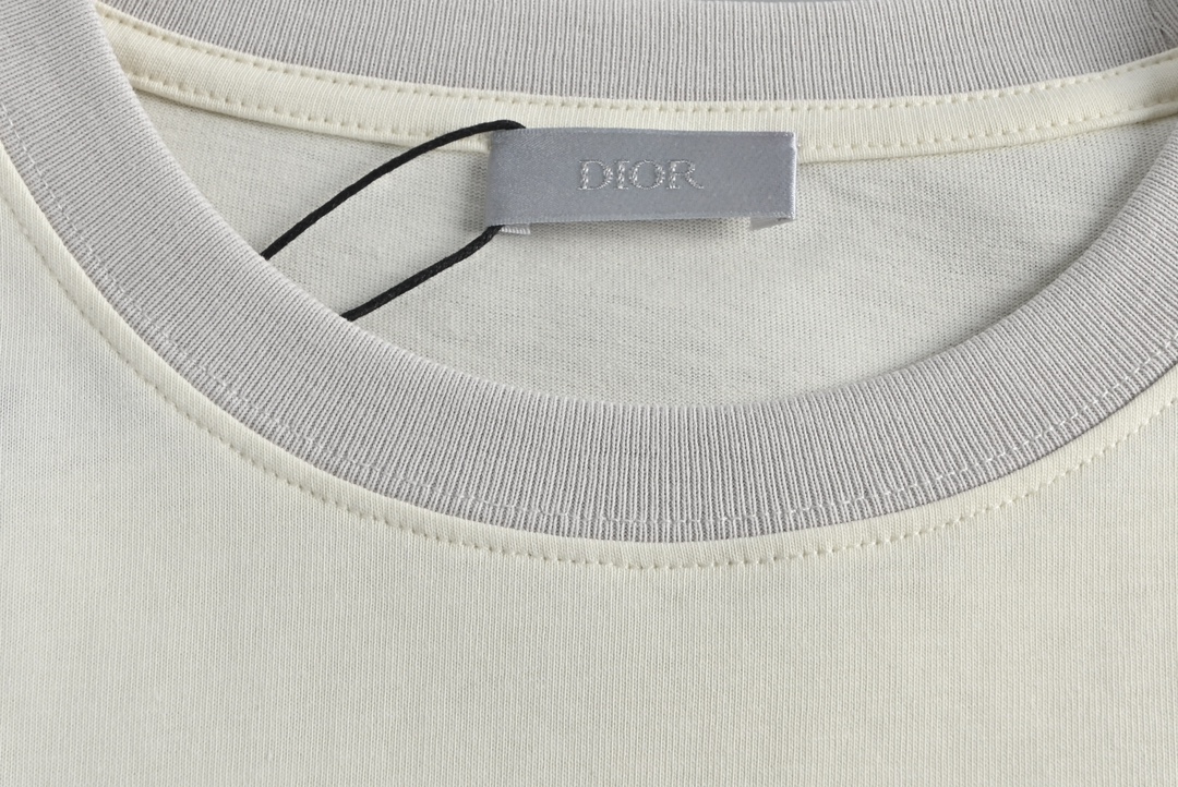 DIOR T-SHIRT
