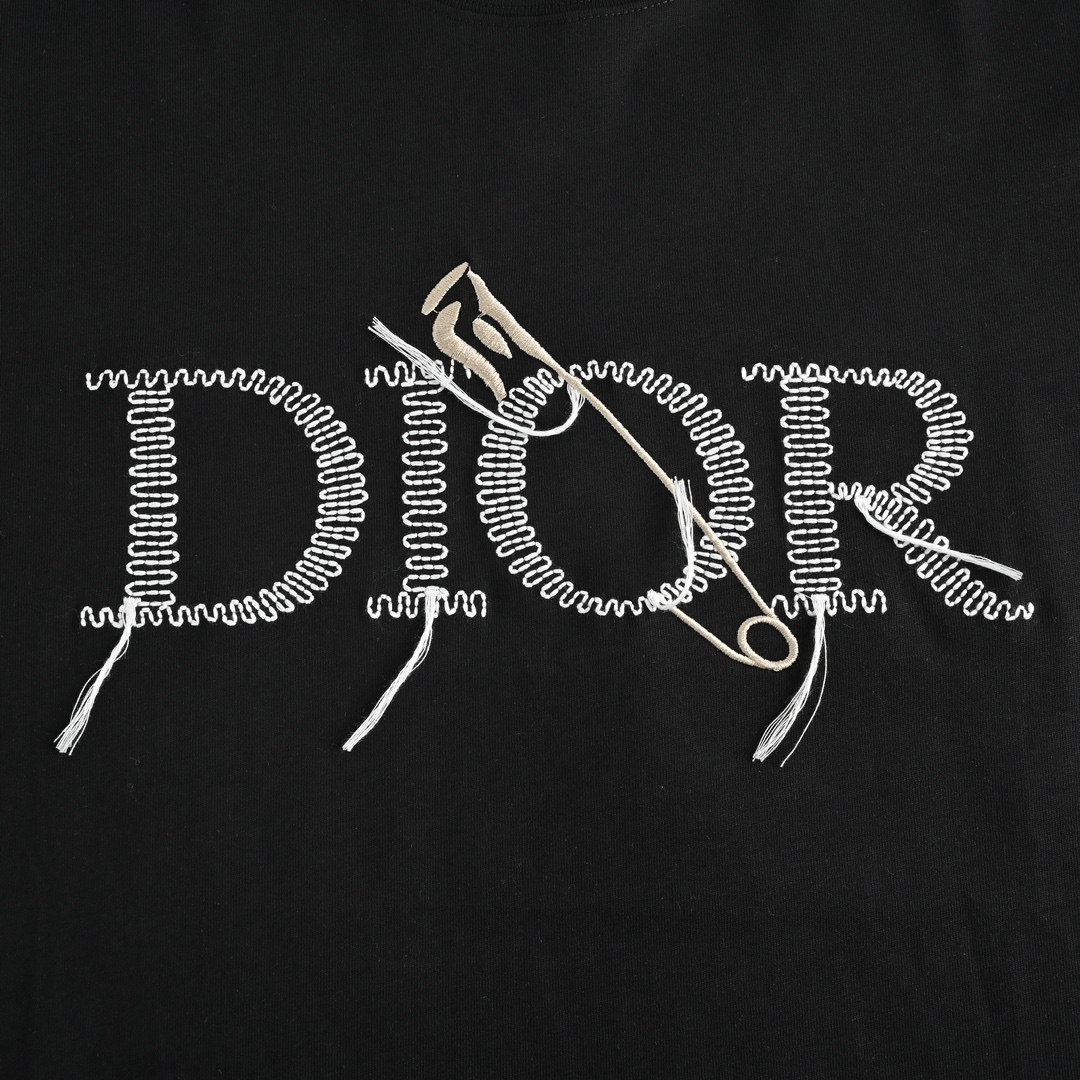 DIOR T-SHIRT