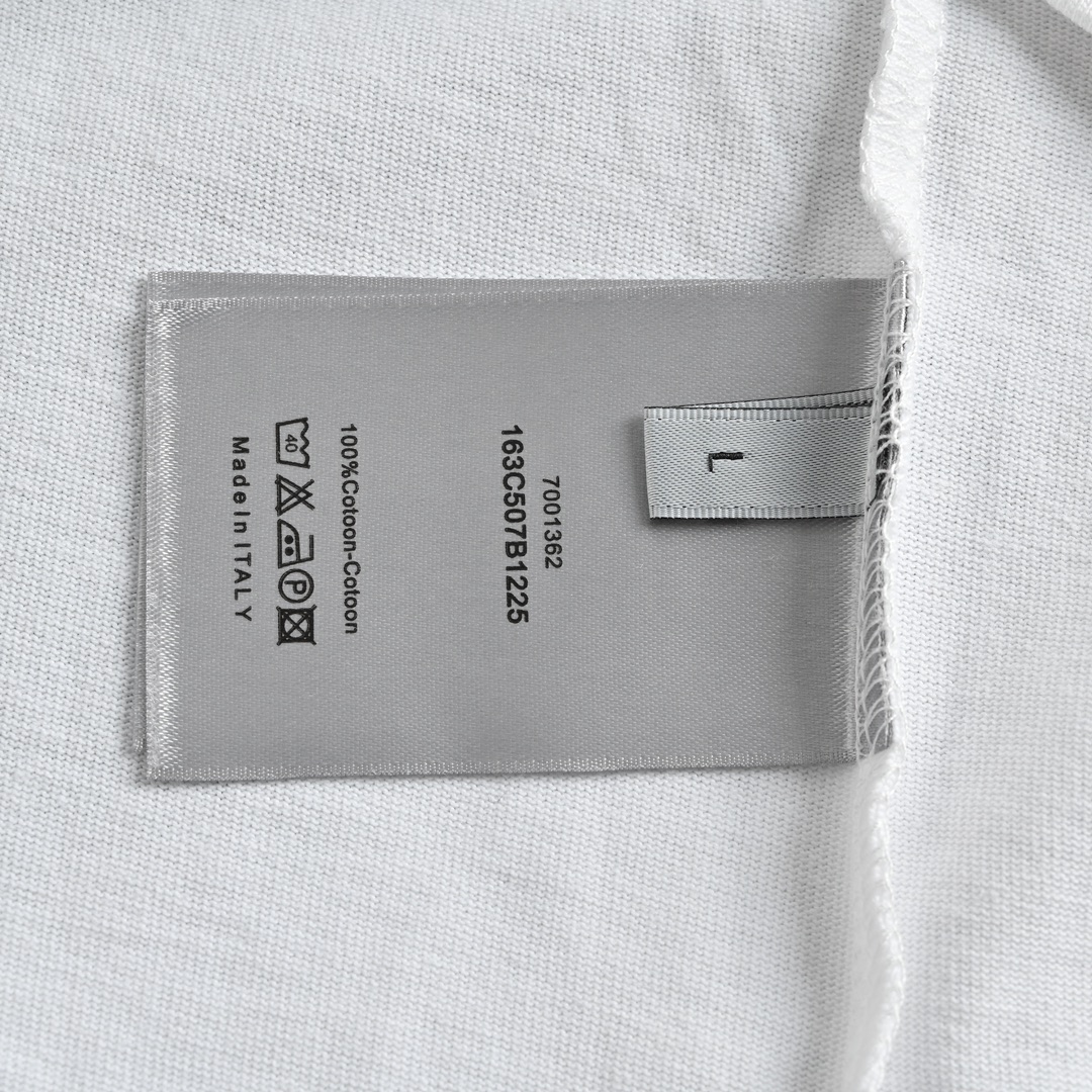 DIOR T-SHIRT