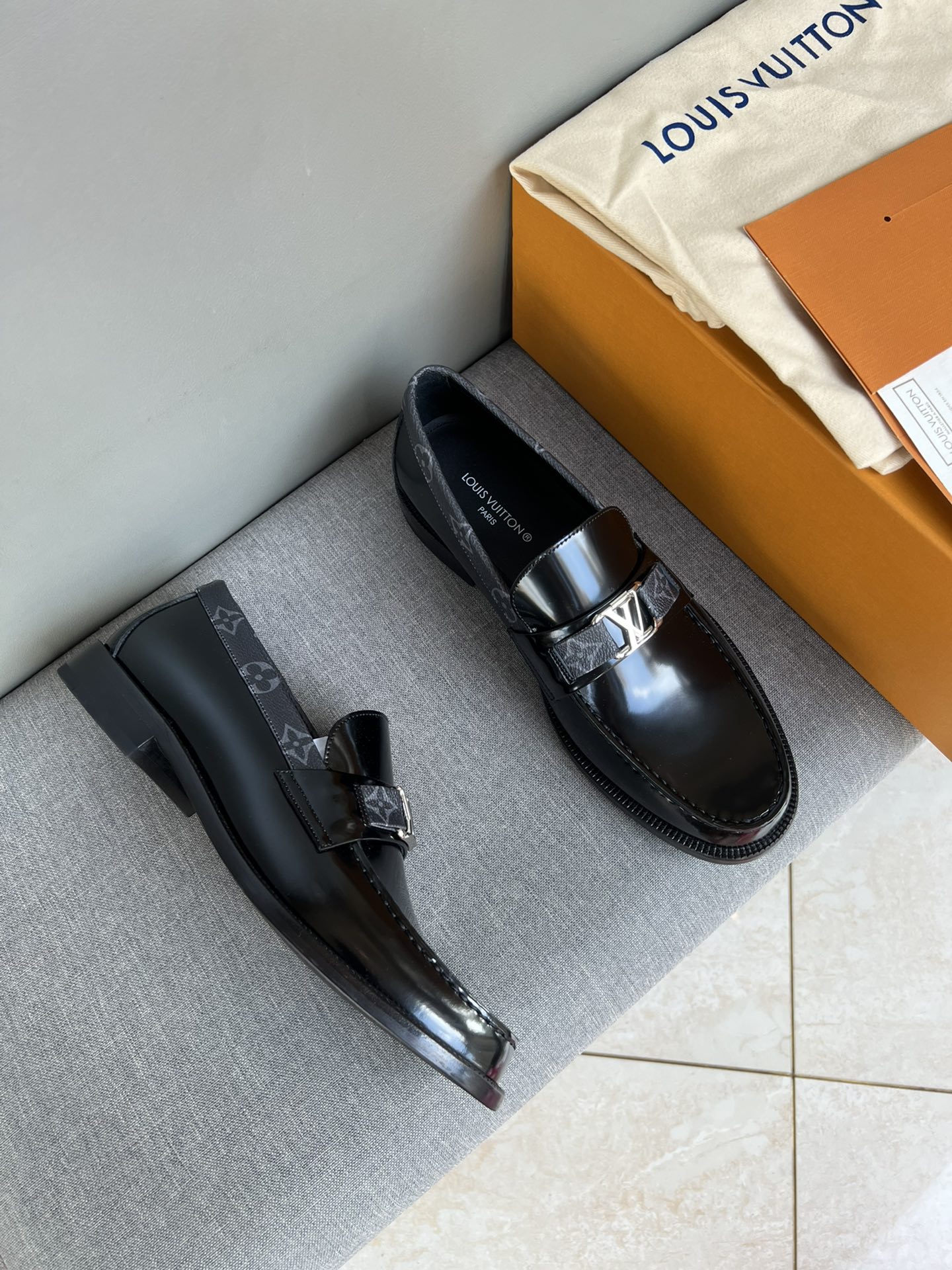 LOUIS VUITTON SHOES