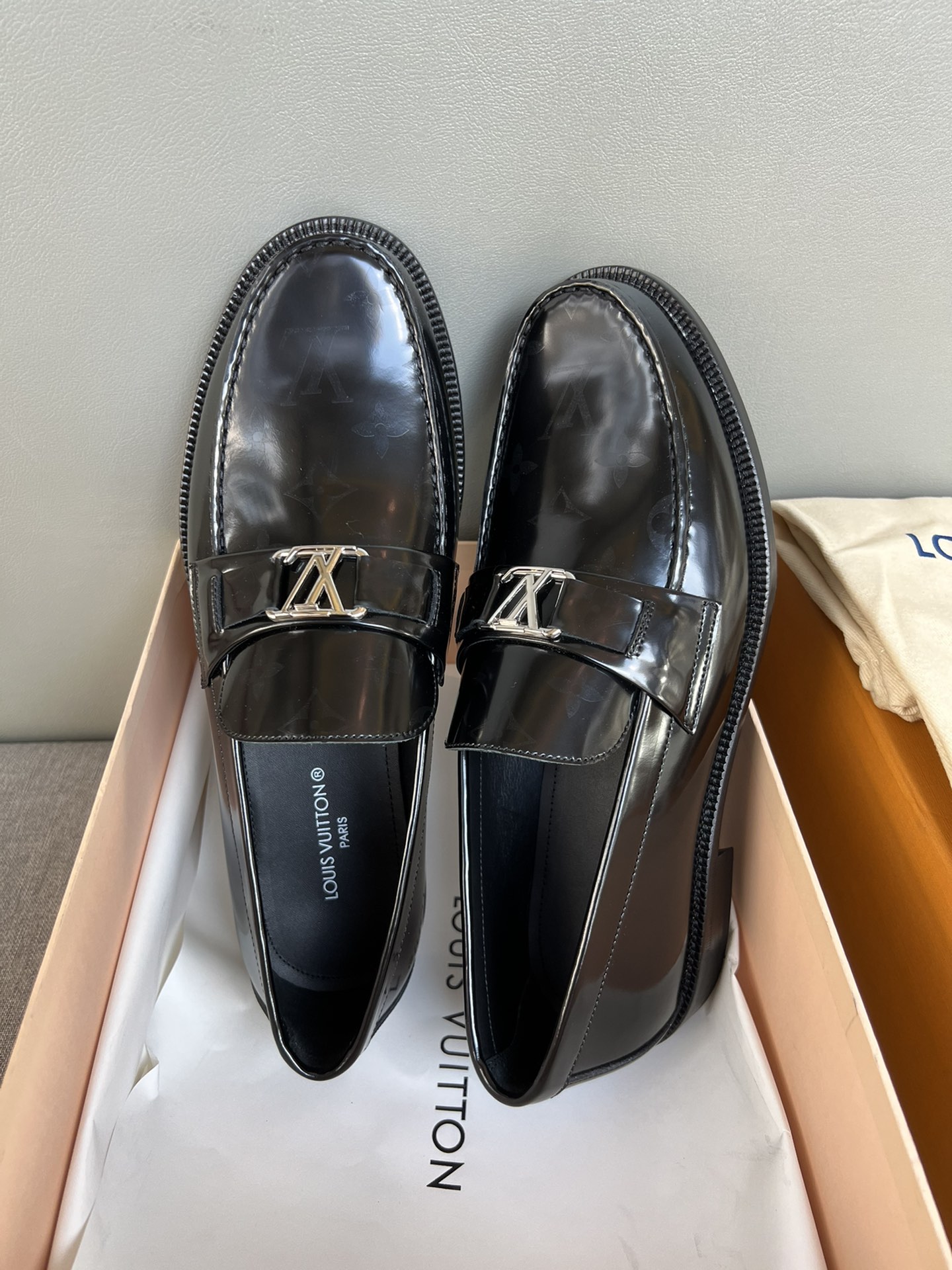 LOUIS VUITTON SHOES