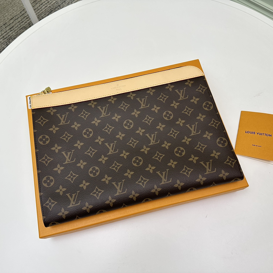 LV Pochette Jour