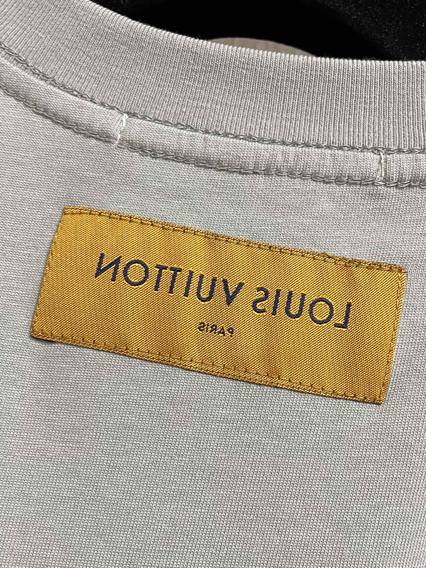 LV T-Shirt