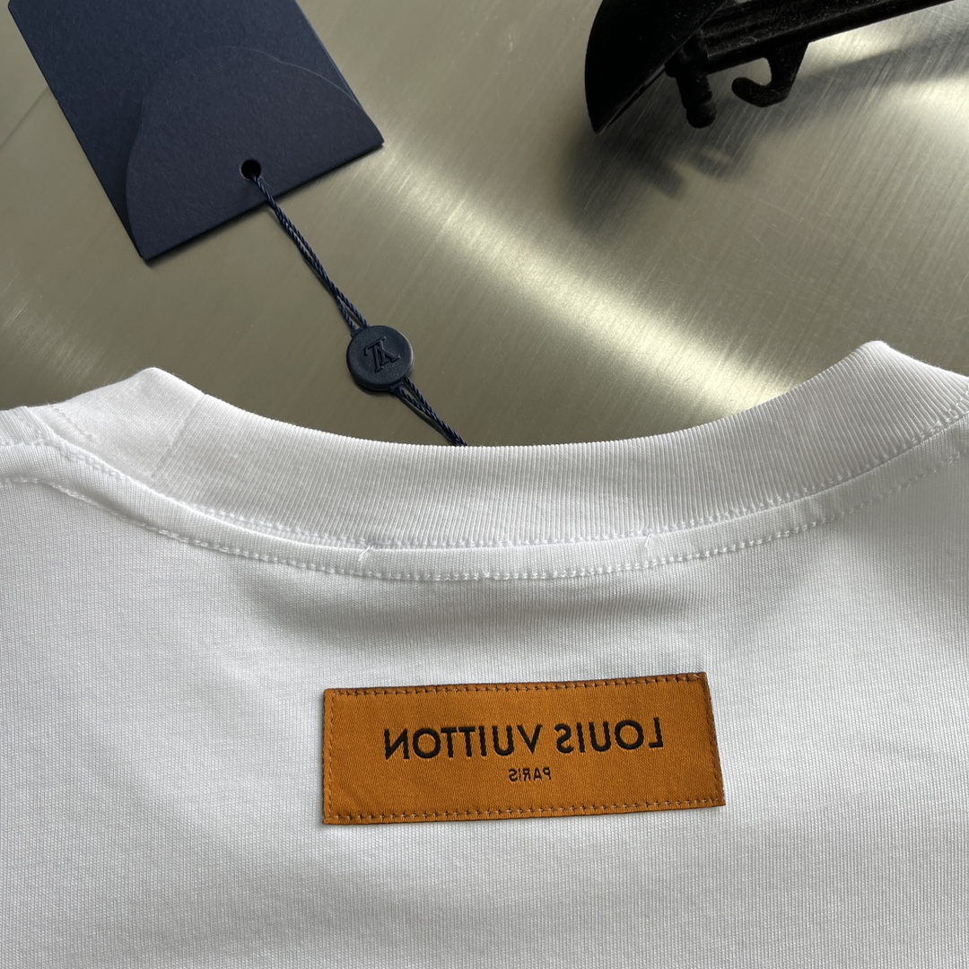 LV T-Shirt