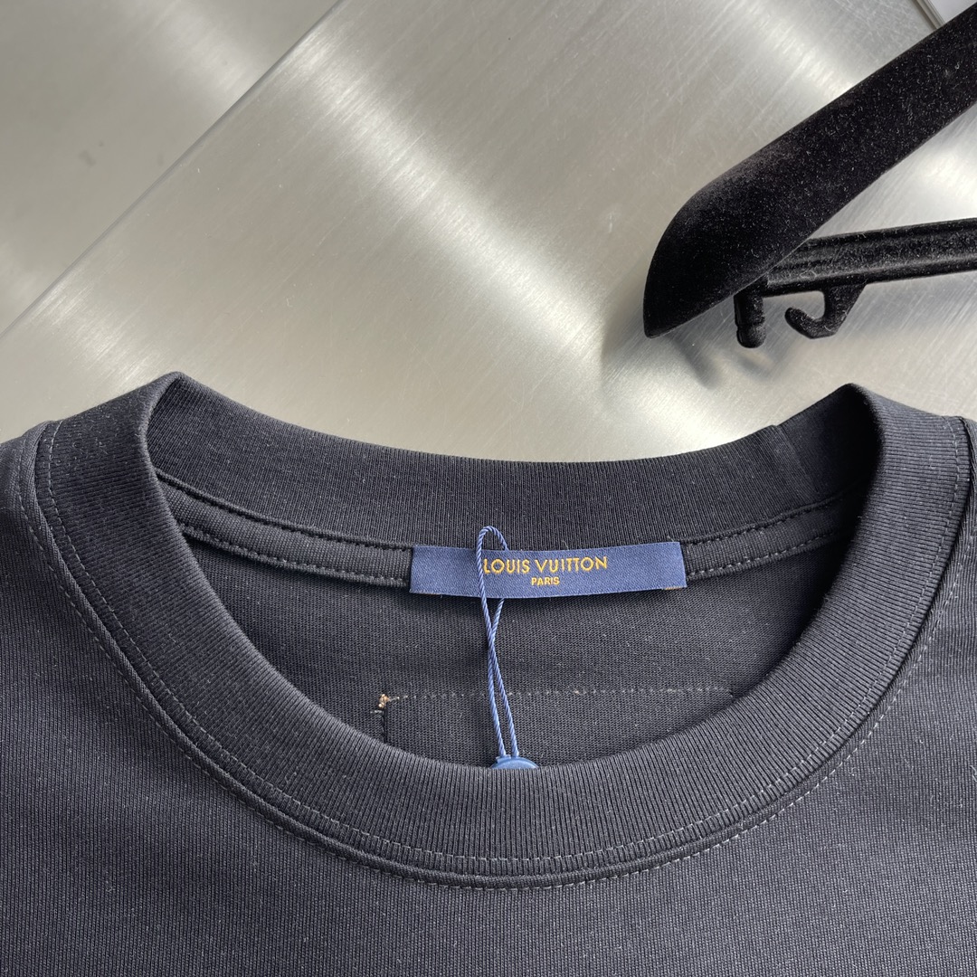 LV T-Shirt