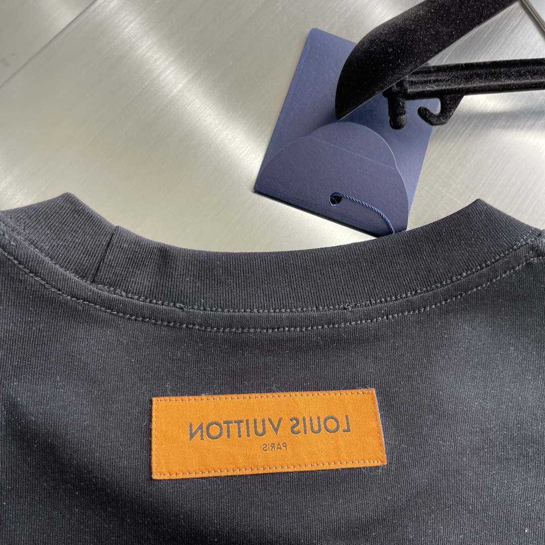 LV T-Shirt
