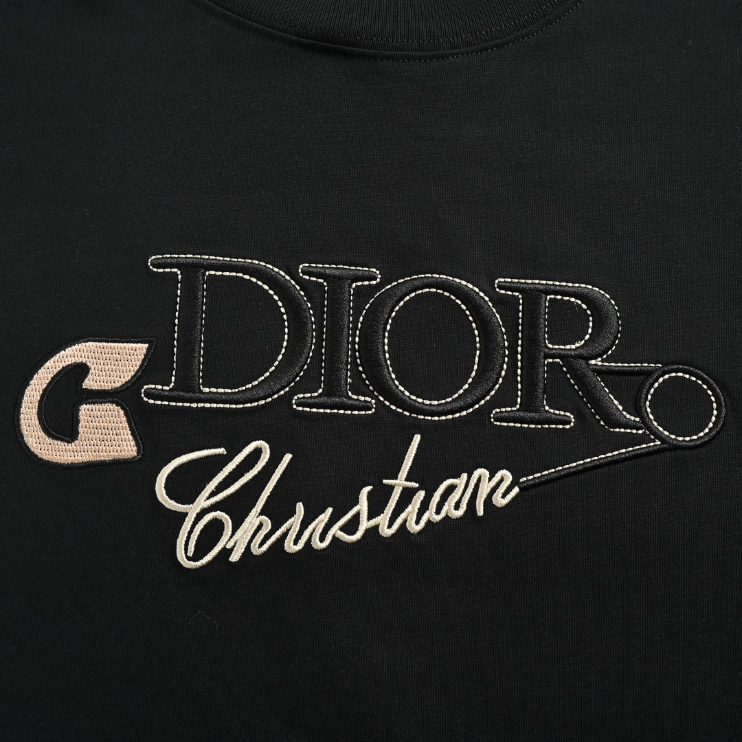 DIOR T-SHIRT