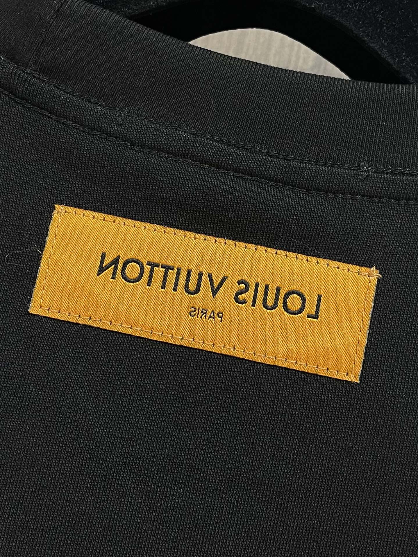 LV T-Shirt