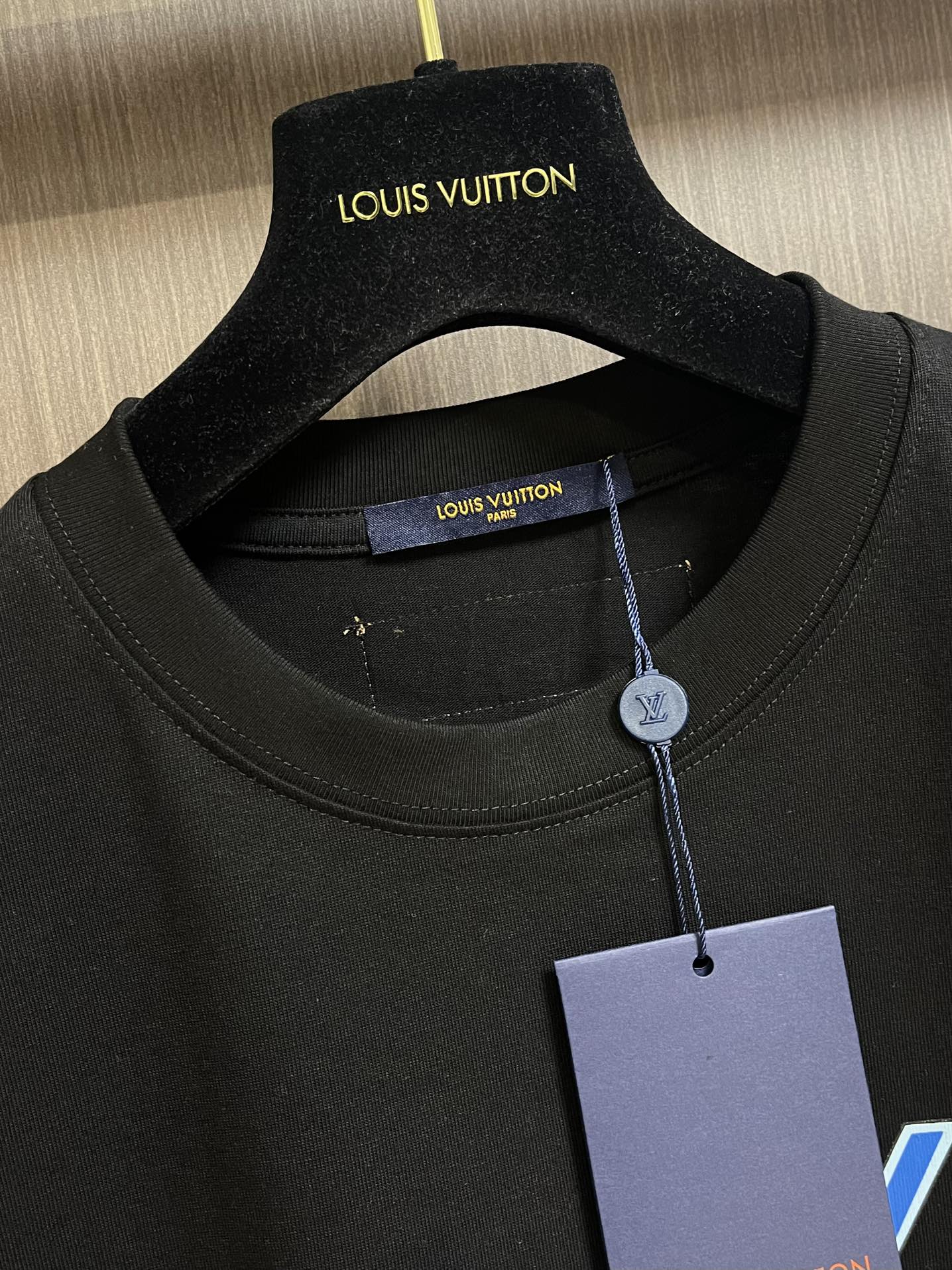LV T-Shirt