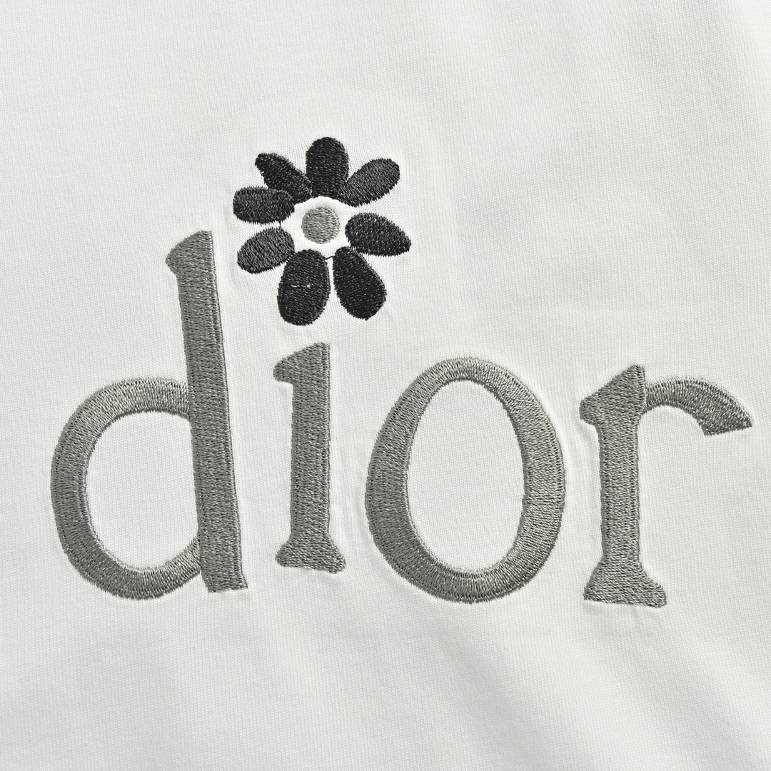 DIOR T-SHIRT