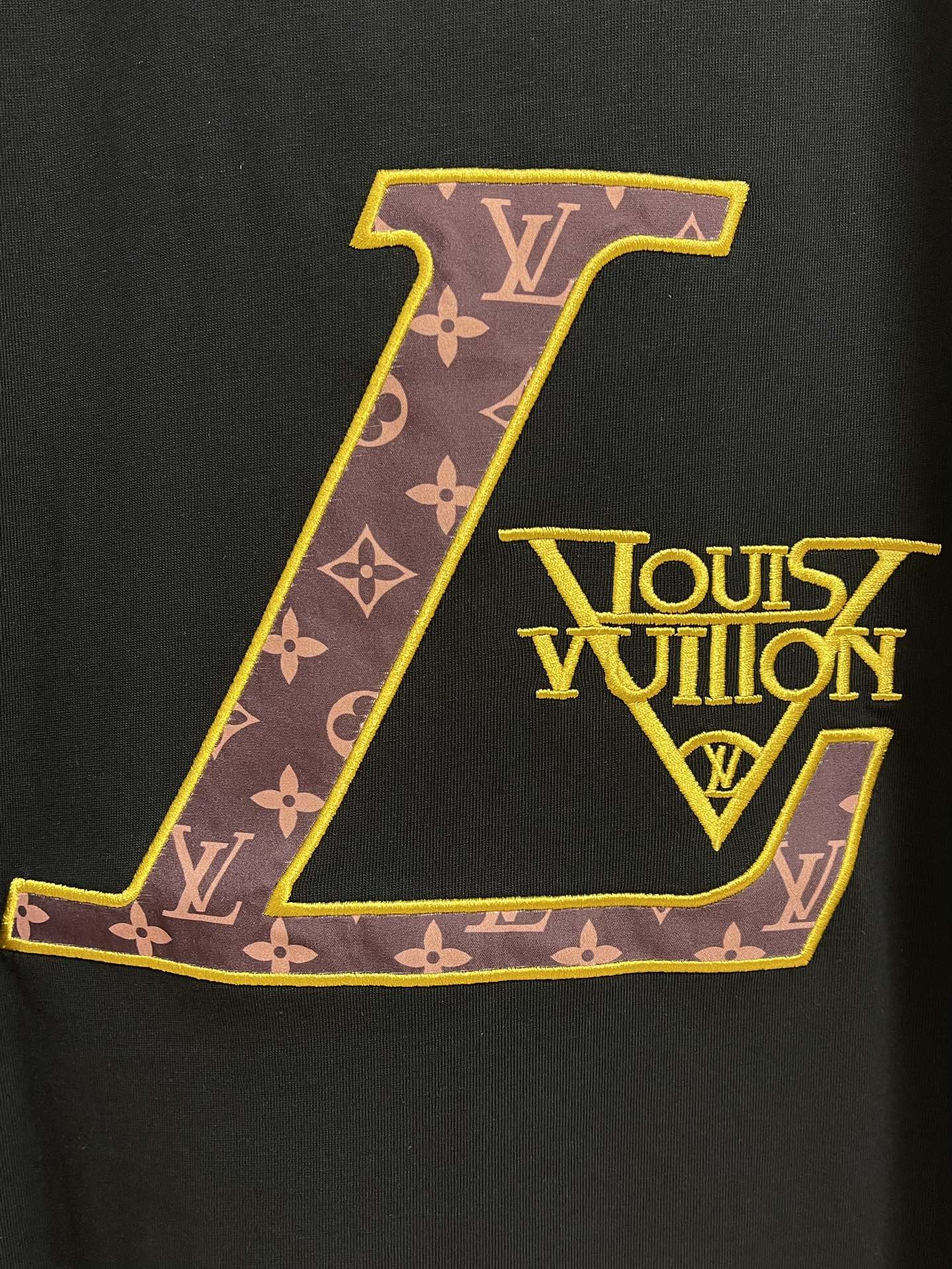 LV T-Shirt