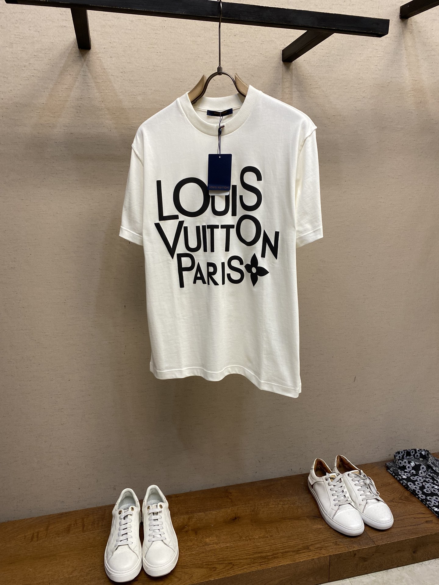 LV T-Shirt