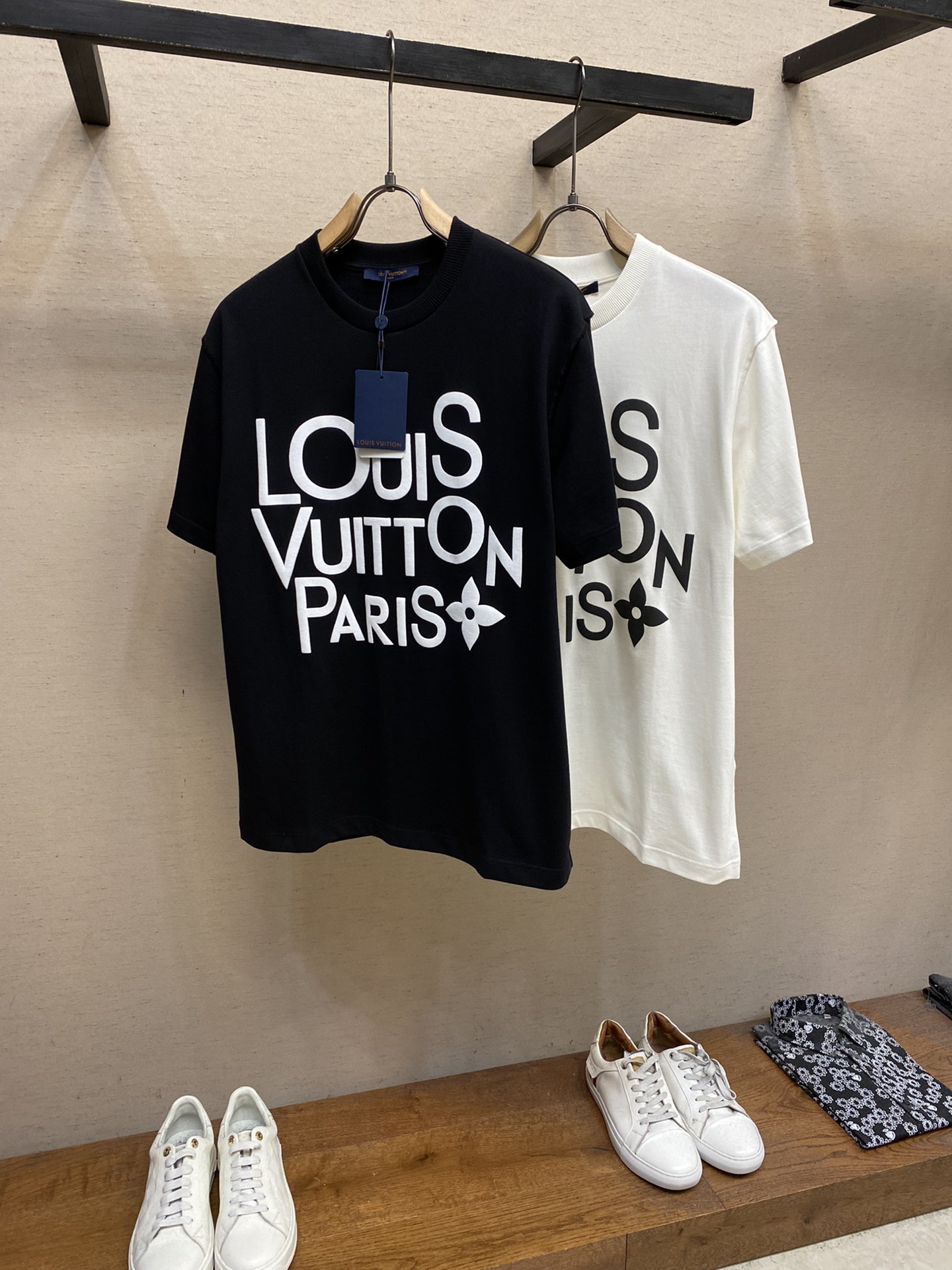 LV T-Shirt