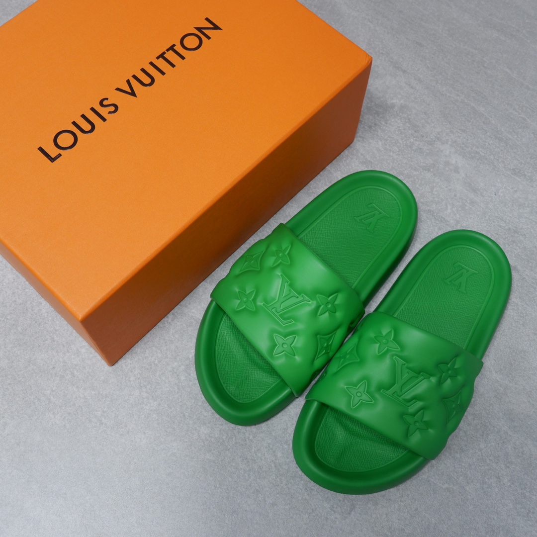 LOUIS VUITTON SLIPPERS